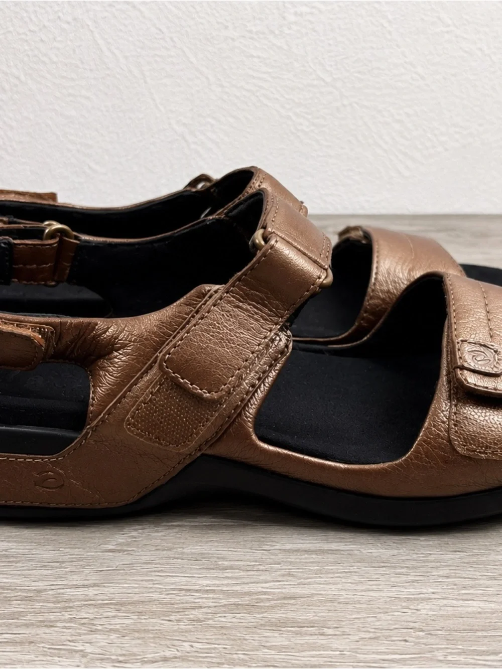 Aravon Bronze Leather Comfort Sandals Women’s Size 12 B Adjustable Straps